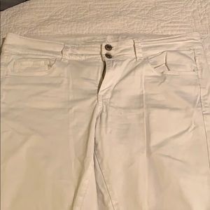 Artist Crop White American Eagle Capri